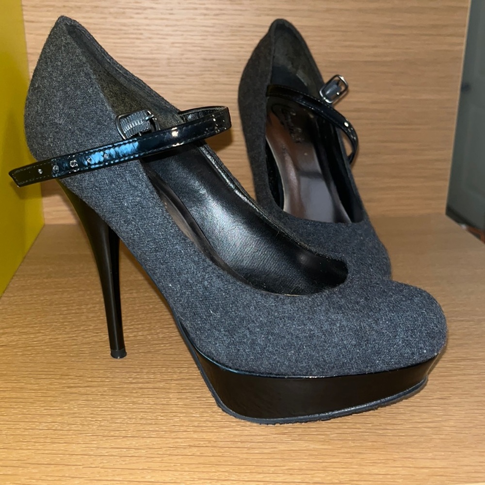 Candie’s gray tweed upper with patent leather heel